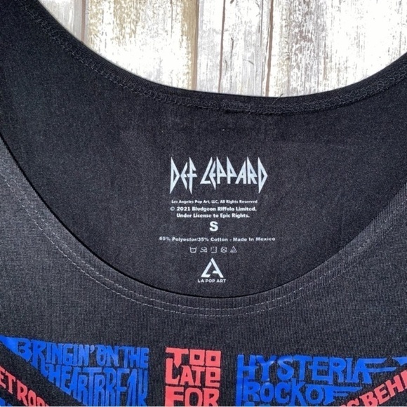 Def Leppard Worded Flag Black Tank - Picture 6 of 6